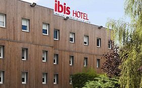 Ibis Nemours